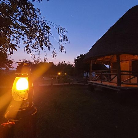 Katunguru Songbird Safari Lodge & Campsite מראה חיצוני תמונה