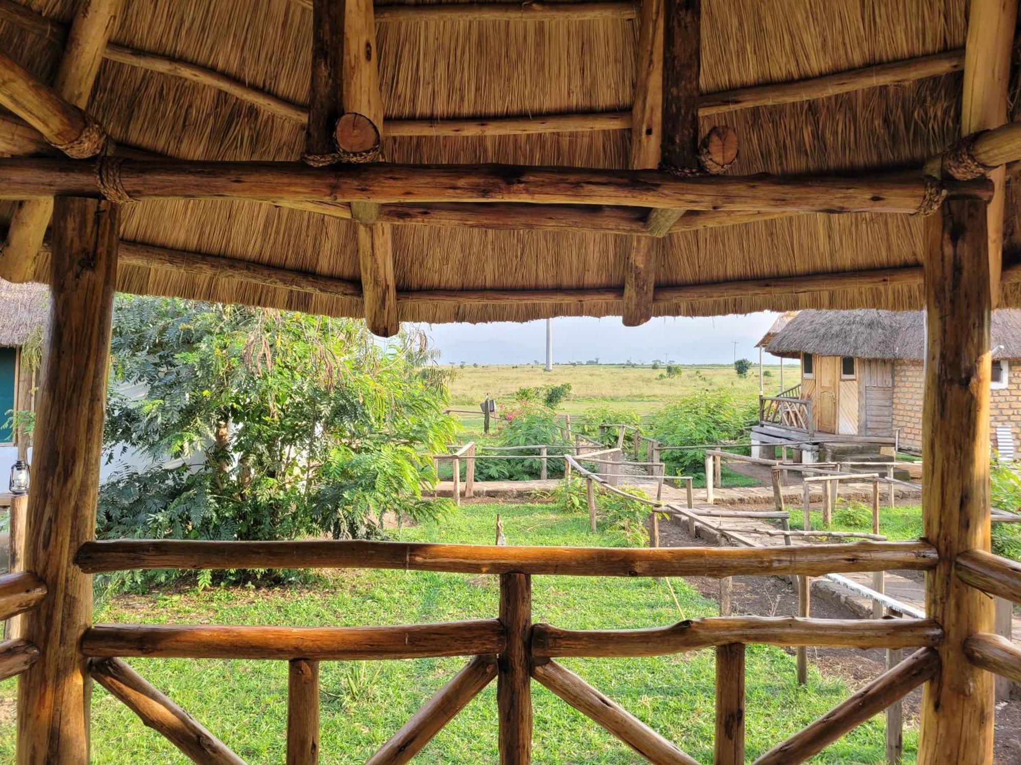 Katunguru Songbird Safari Lodge & Campsite מראה חיצוני תמונה