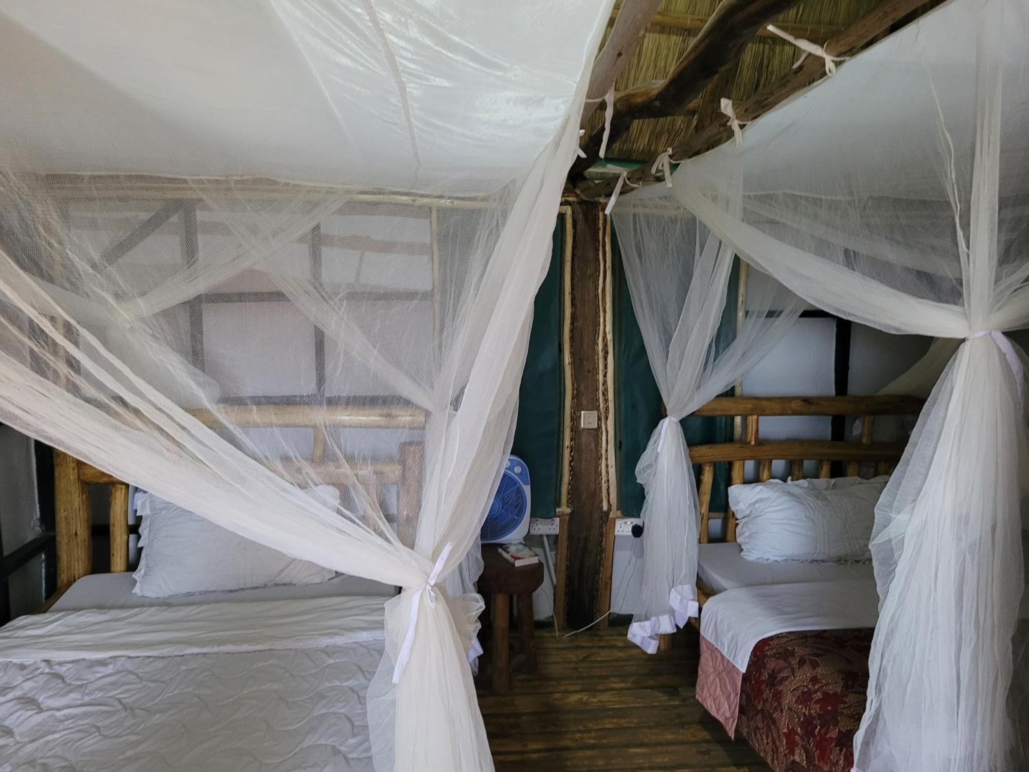 Katunguru Songbird Safari Lodge & Campsite מראה חיצוני תמונה